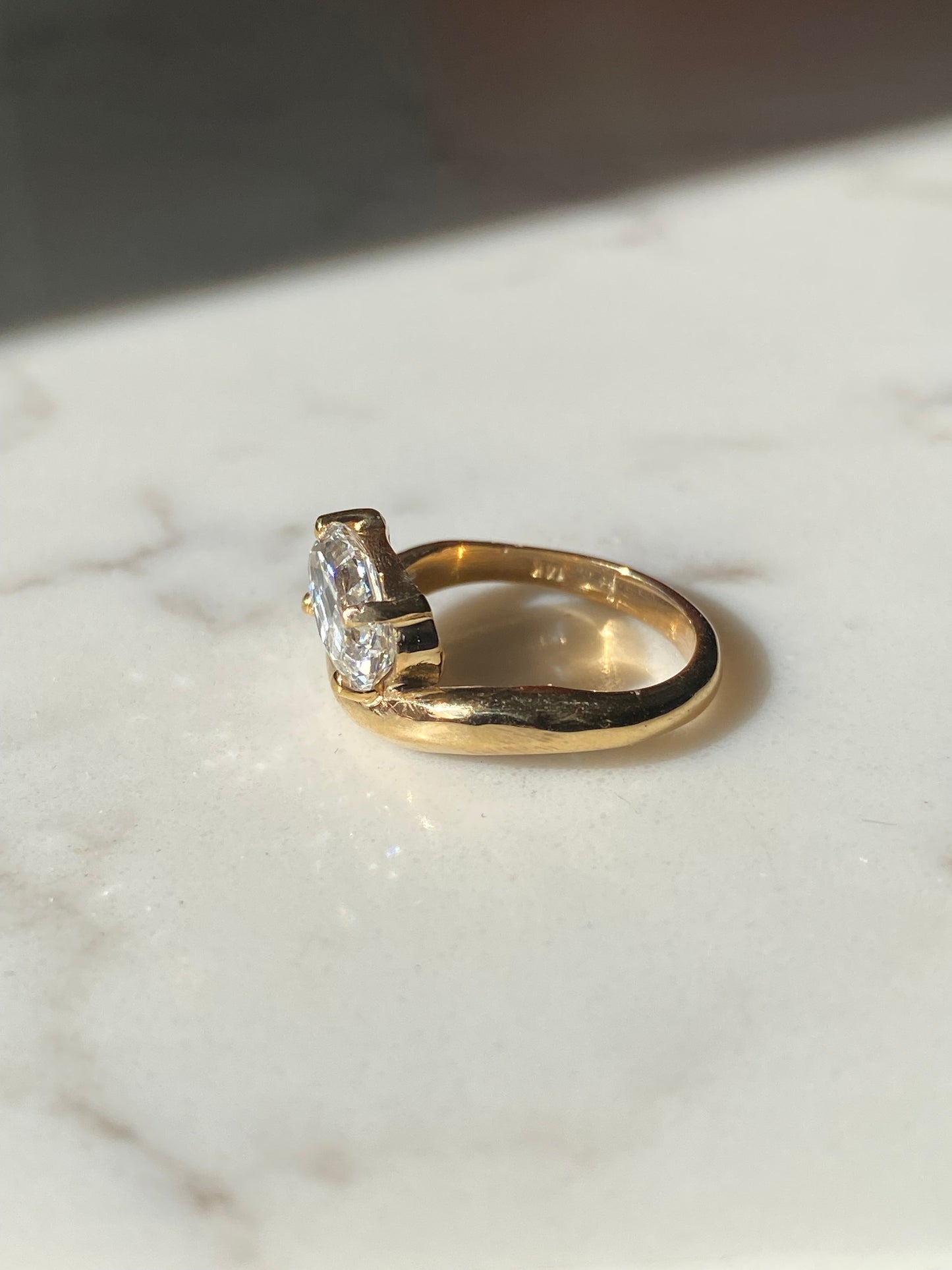 Billie : 14k step cut moval diamond pinky ring
