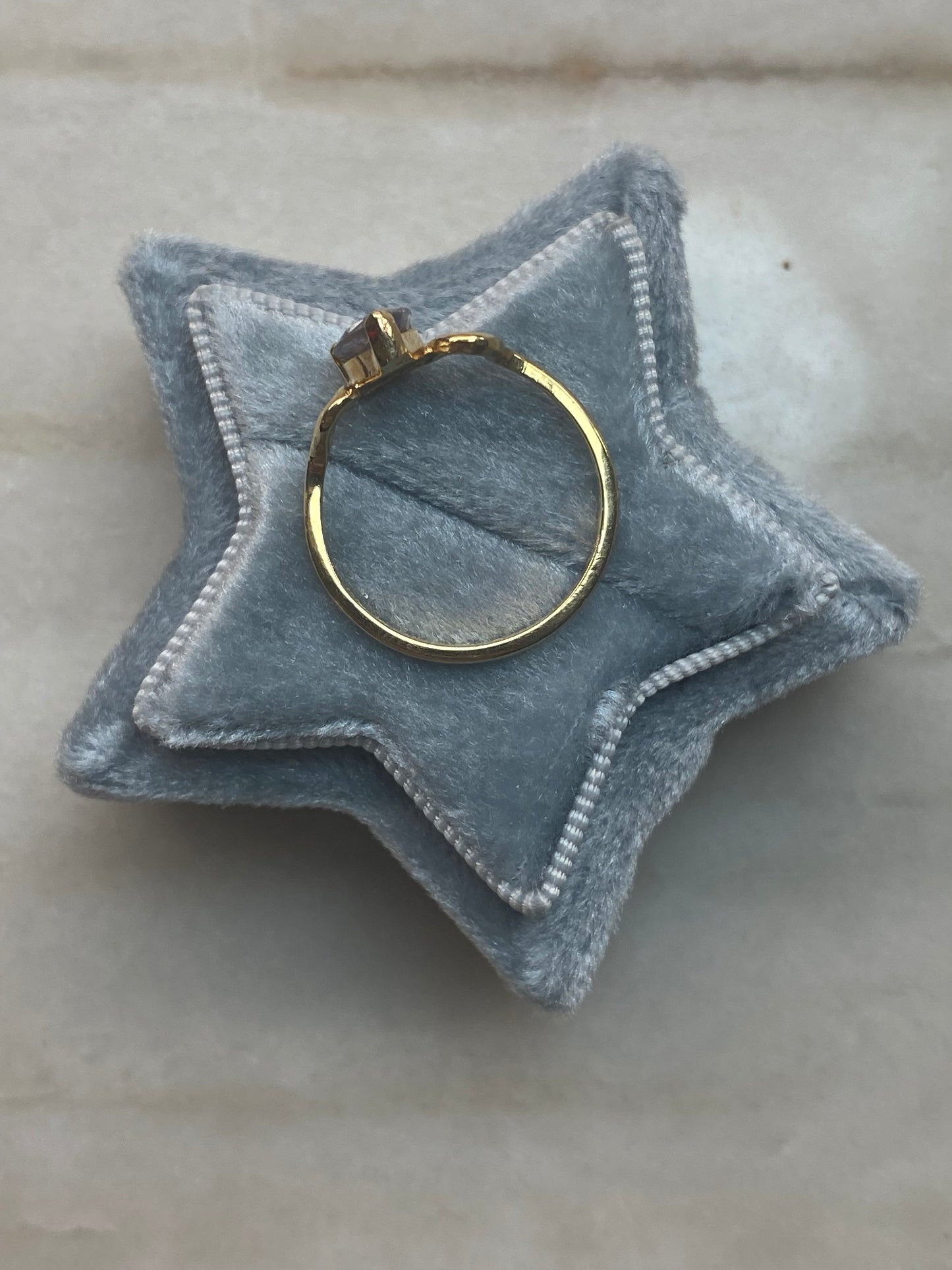 Athena: 14k wavy gray purple pear spinel