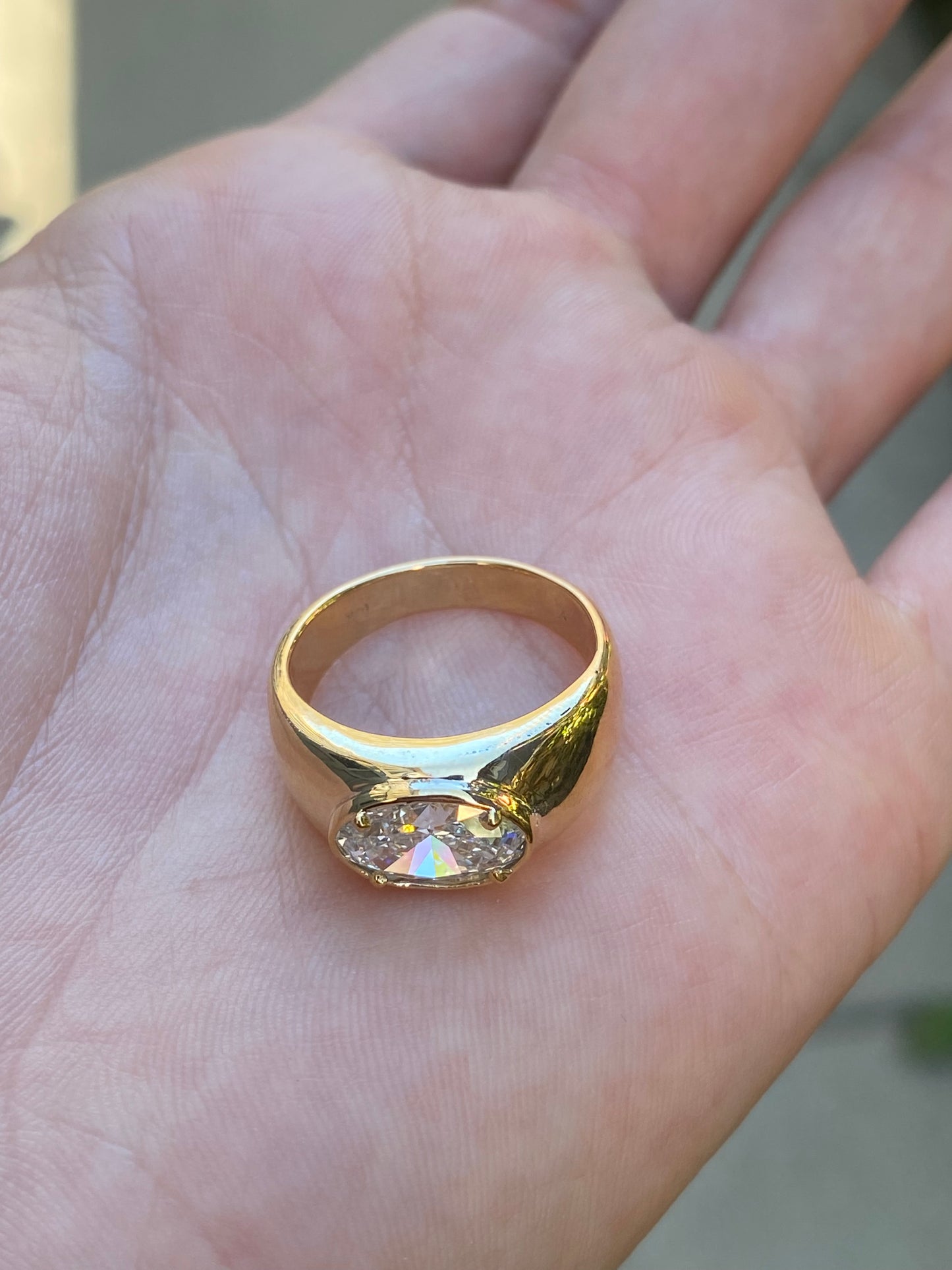 Blossom : 14k oval diamond ring