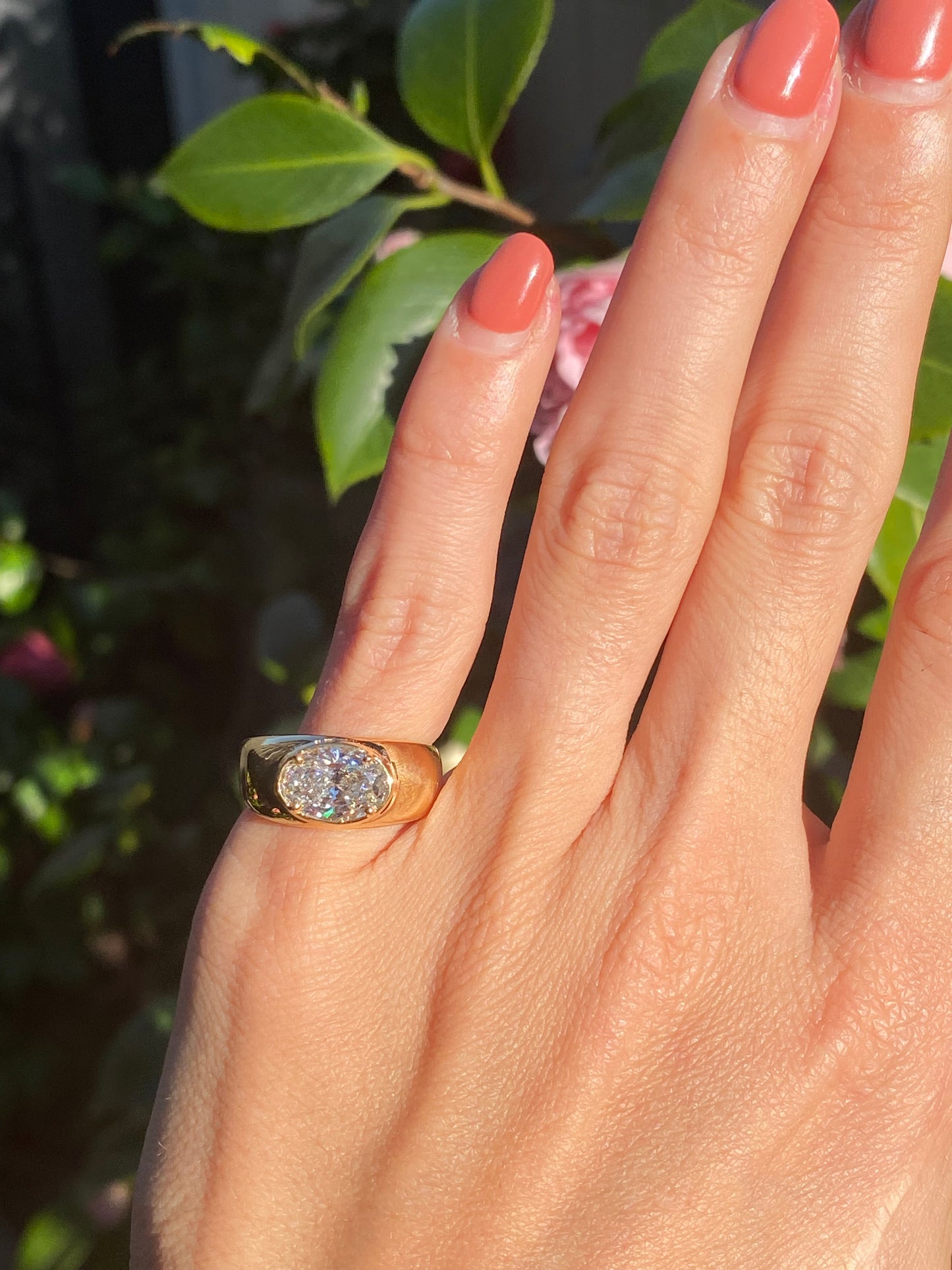 Blossom : 14k oval diamond ring