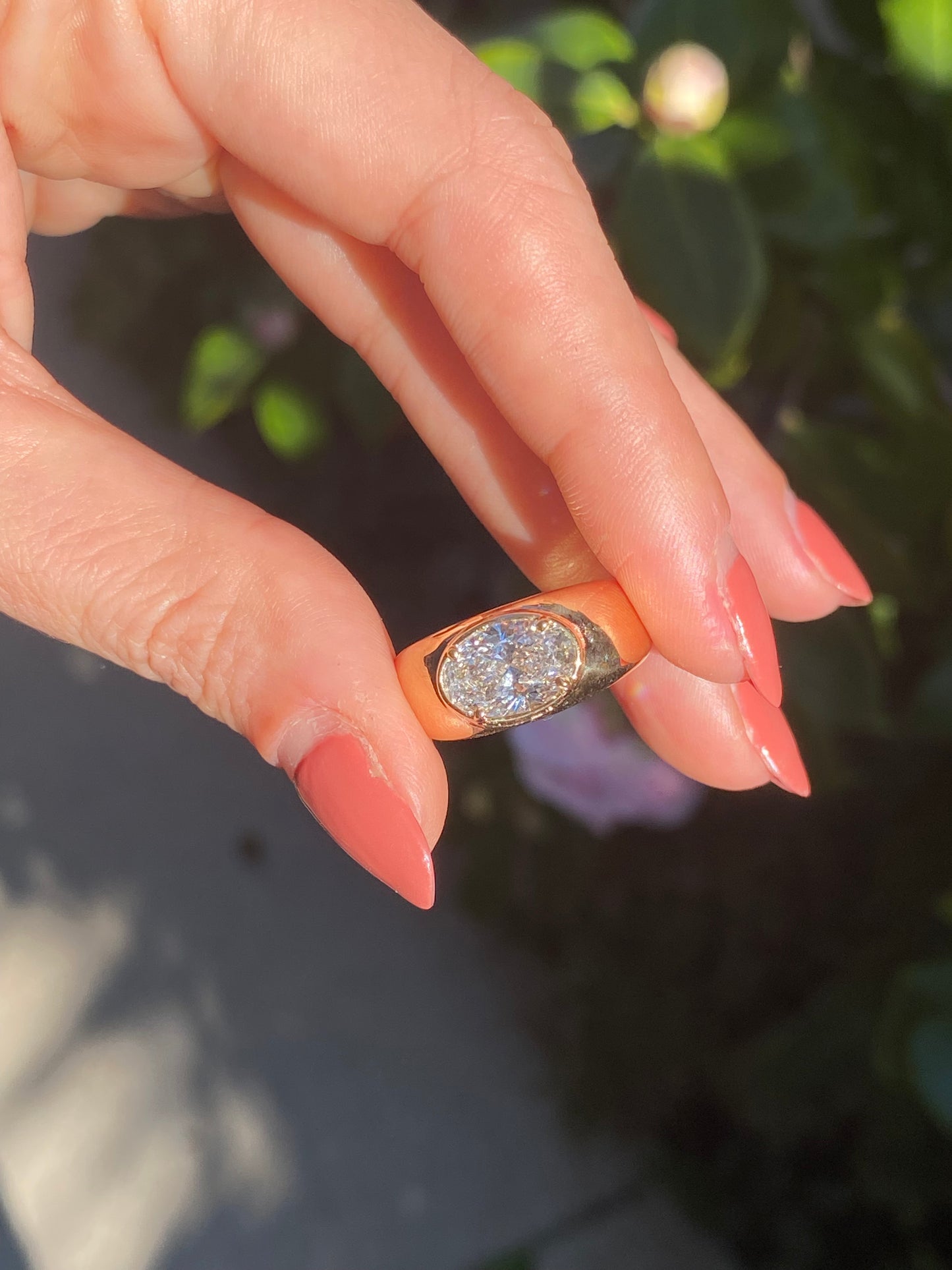 Blossom : 14k oval diamond ring