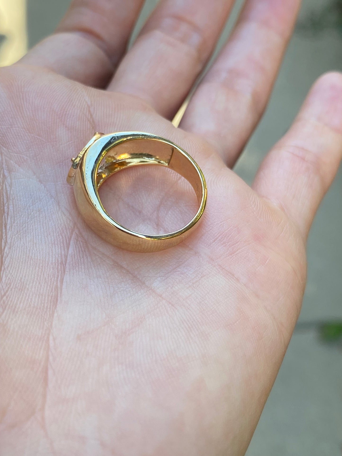 Blossom : 14k oval diamond ring