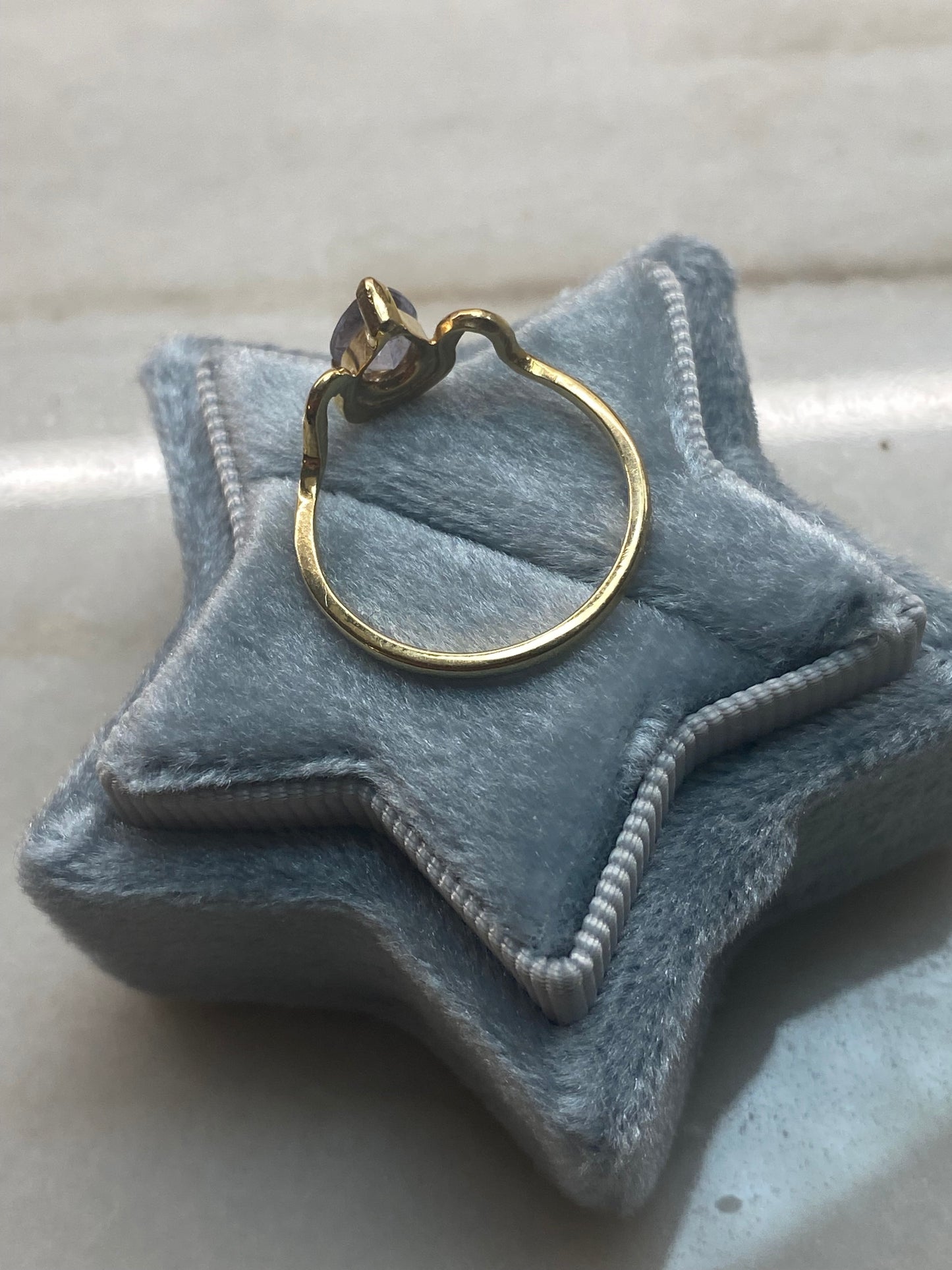 Athena: 14k wavy gray purple pear spinel