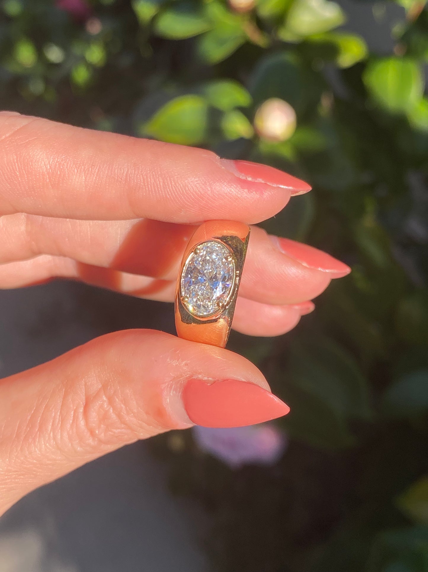 Blossom : 14k oval diamond ring