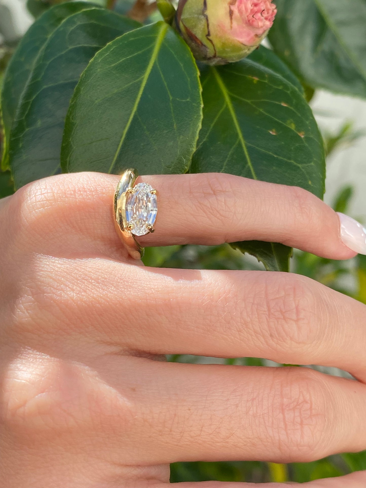 Billie : 14k step cut moval diamond pinky ring