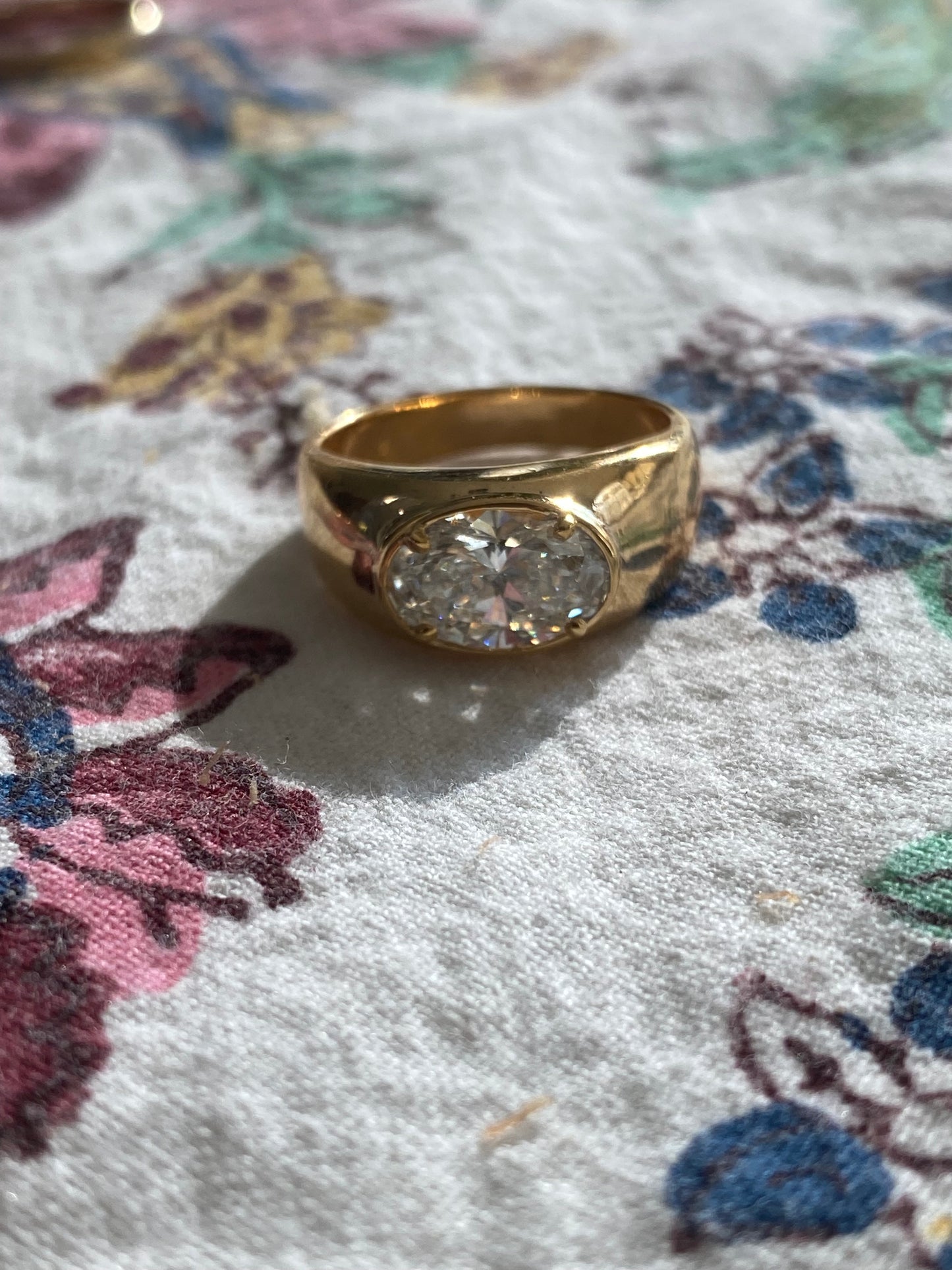 Blossom : 14k oval diamond ring