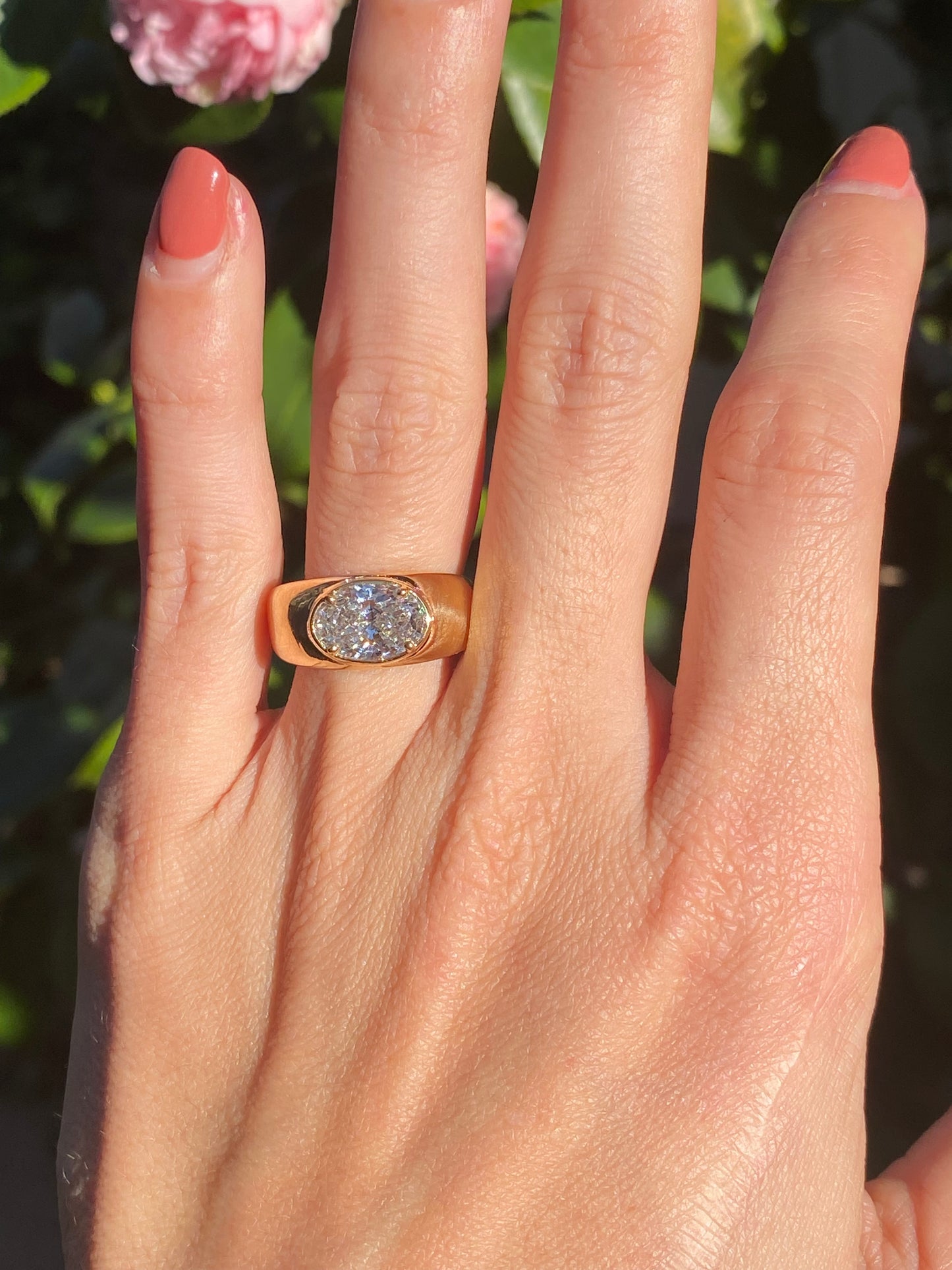 Blossom : 14k oval diamond ring