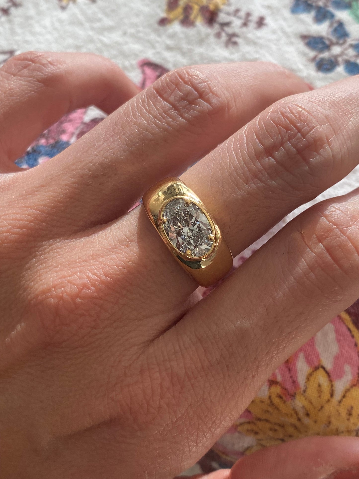 Blossom : 14k oval diamond ring