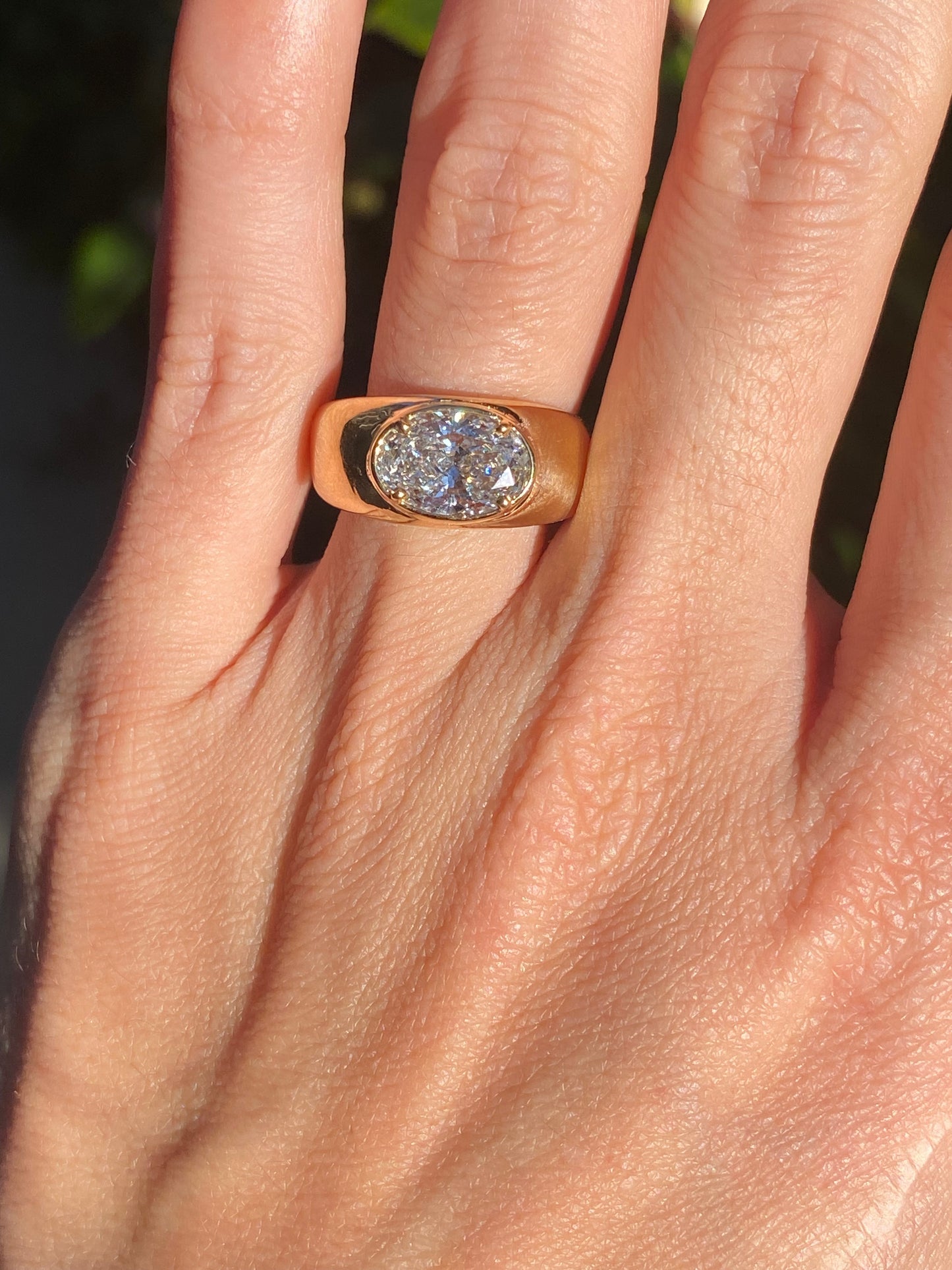 Blossom : 14k oval diamond ring